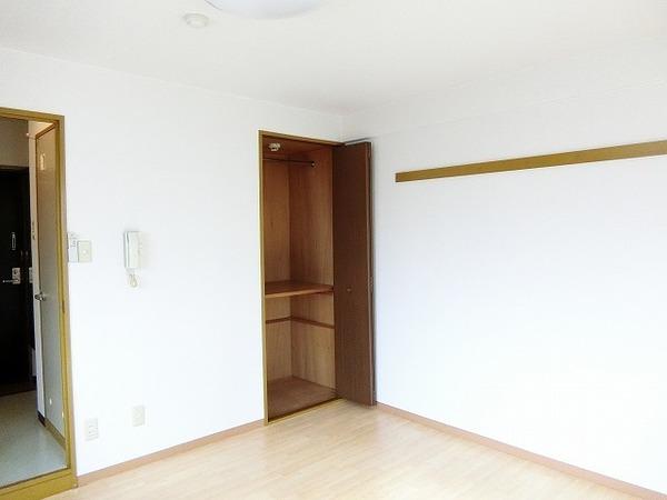 ソアーヴェ堺東　洋室　室内きれいです！