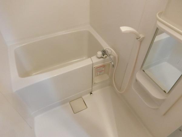 アフルエンス　バス　浴室乾燥機付きバス！