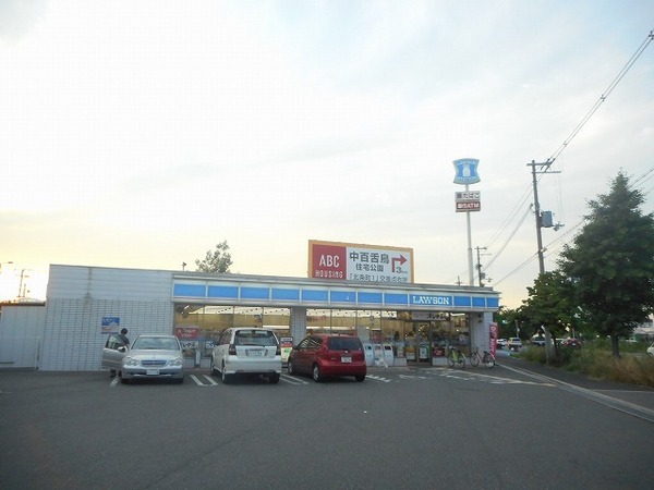 レオパレスＳＫＹ　ＣＯＵＲＴ　ローソン堺深井店（コンビニ）／724m　
