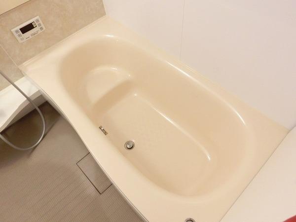 ロイヤルガーデン三国ヶ丘壱番館　バス　浴室乾燥機、追焚機能付の広々バスルーム！