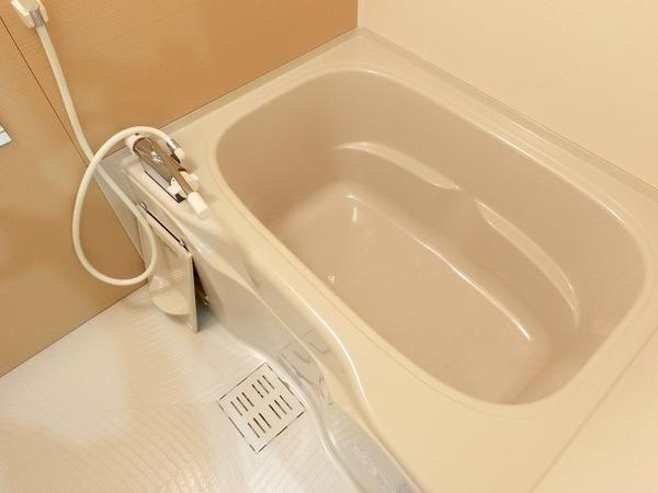 フジパレス堺南長尾５番館　バス　浴室乾燥機付きバス！