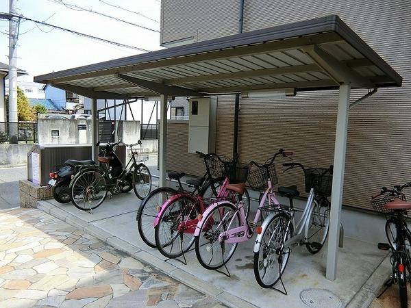 フジパレス石津川ＷＥＳＴ　その他共用部分　自転車置き場！