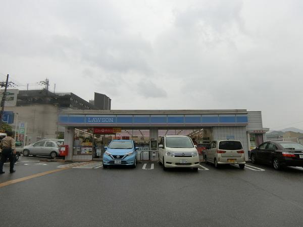 　ローソン河内長野三日市駅前店（コンビニ）／1019m　