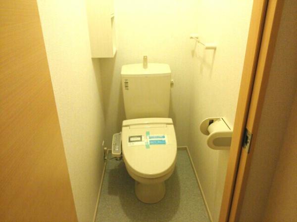 メゾン　フルール　トイレ　トイレ！