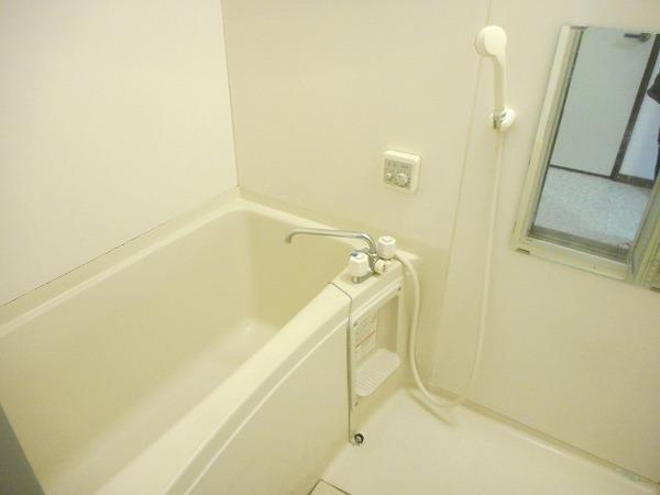 南埜マンション赤塚　バス　キレイな浴室です！