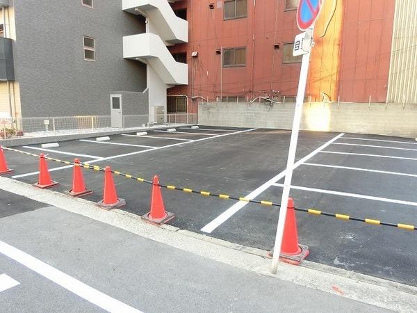 シャルム堺　駐車場　敷地内駐車場！