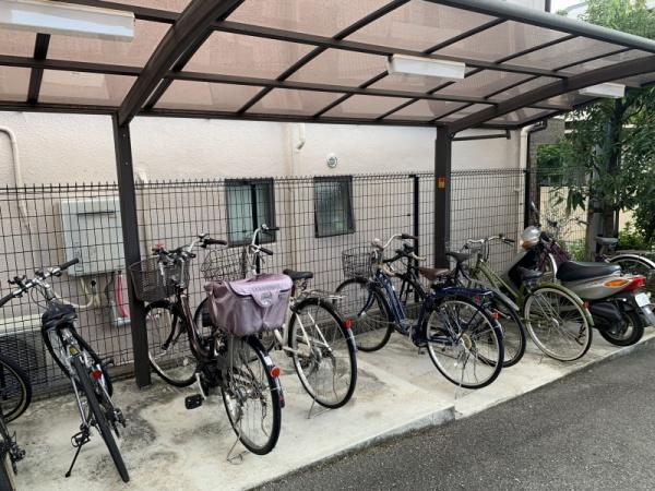 フォンテーヌ上野芝　その他共用部分　自転車置き場！