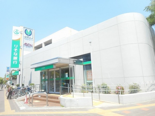 　りそな銀行新金岡支店（銀行）／657m　