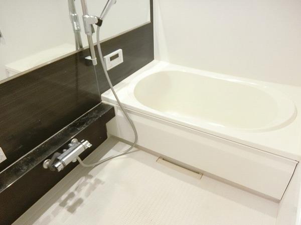 ソラーナ三国ヶ丘　バス　浴室乾燥機、追焚機能付の広々バスルーム！