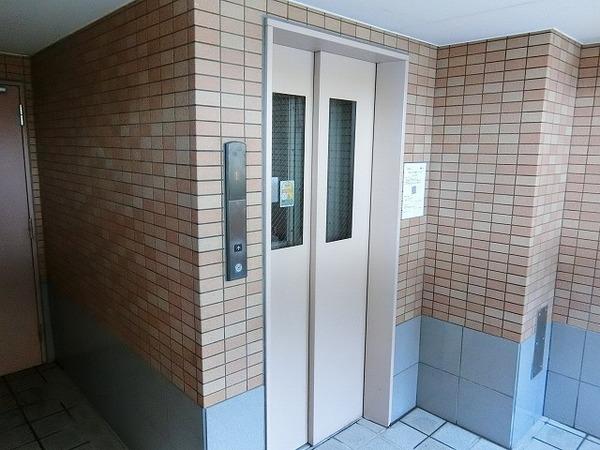 リヴィエール三井　エントランス　エレベーター！