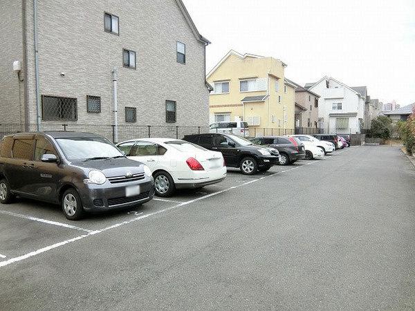 カーサ・ミーア２　駐車場　駐車しやすい！