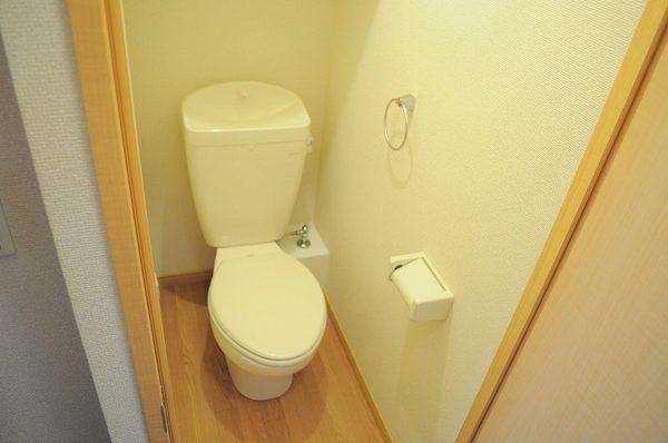 レオパレスゴールドファイブ　トイレ　