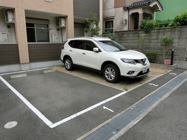フジパレス堺香ヶ丘サウス　駐車場　敷地内駐車場！