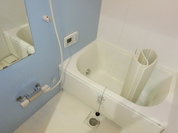 カサベルテ北花田３　バス　浴室乾燥機、追い焚き機能付きバス！
