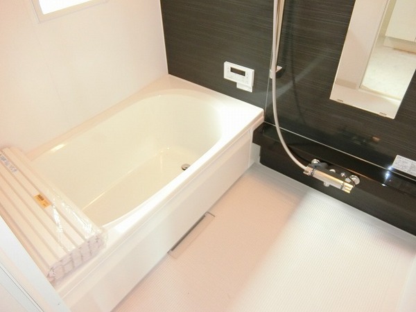 シャーメゾンエテルナ　バス　浴室乾燥機、追焚機能付の広々バスルーム！