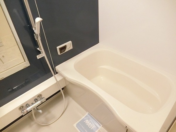 グランドシャーメゾン北花田Ｎ棟　バス　浴室乾燥機、追い焚き機能付バス！
