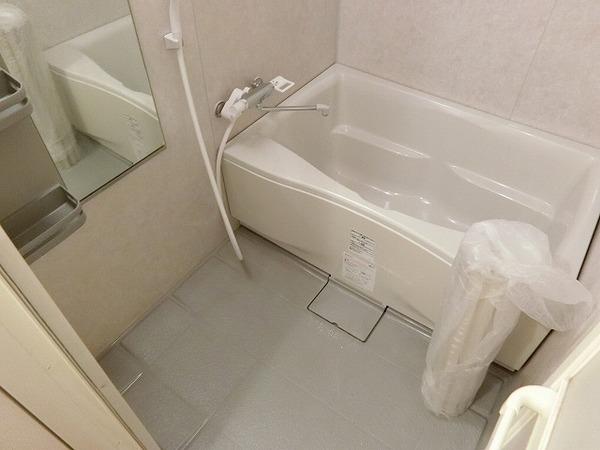 ハイネス・センターコート　バス　キレイな浴室！
