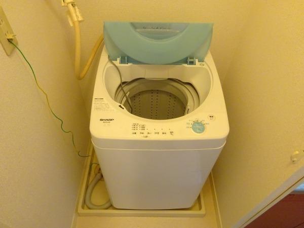 レオパレスフェリーチェ　その他設備　室内洗濯機置き場！
