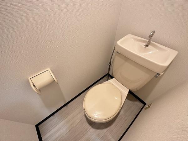 マツダ２１天美　トイレ　トイレ！