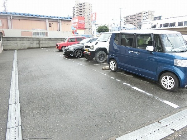 　駐車場　駐車しやすい！