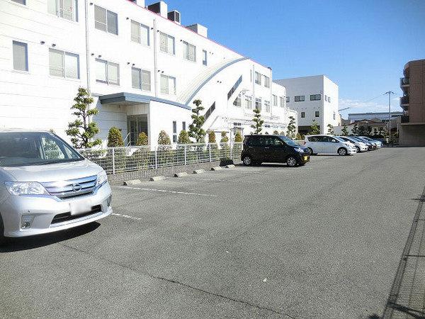 グレイスフルヴィラ　駐車場　駐車しやすい！