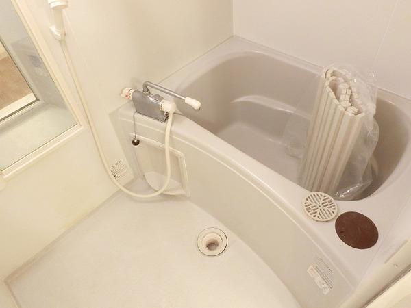 ファミーユ羽衣　バス　キレイな浴室です！