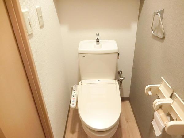 Ｍ’ｓ　トイレ　洋室も広々！