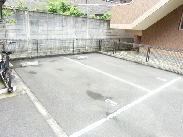 シャルマンフジもずイースト　駐車場　平面駐車場！