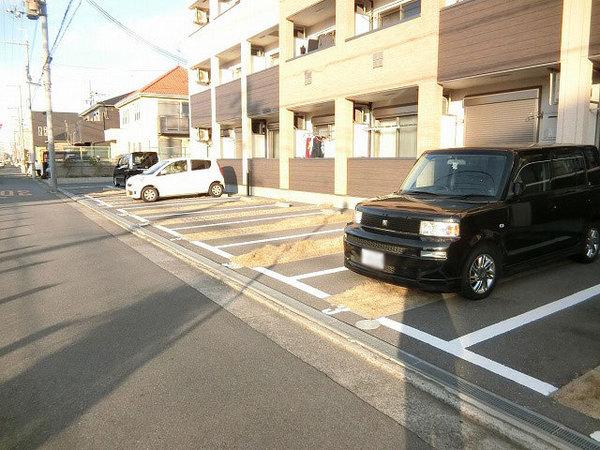 　駐車場　駐車しやすい！