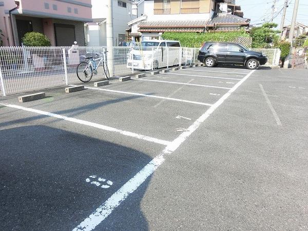ハイツホーシャ　駐車場　駐車しやすい！