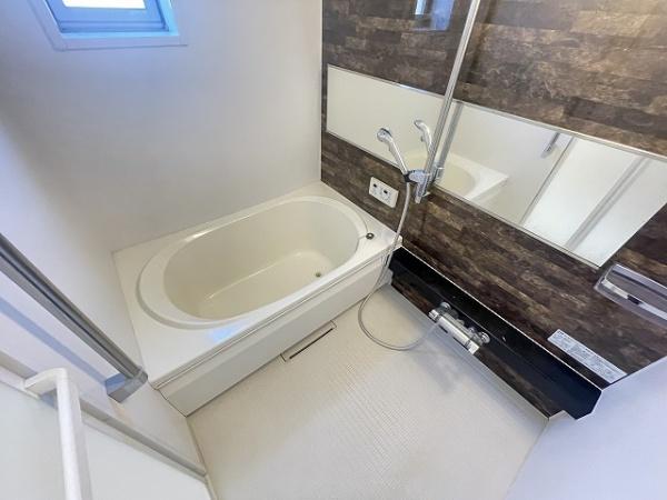 エーデルハイム　バス　浴室乾燥機、追焚機能付の広々バスルーム！