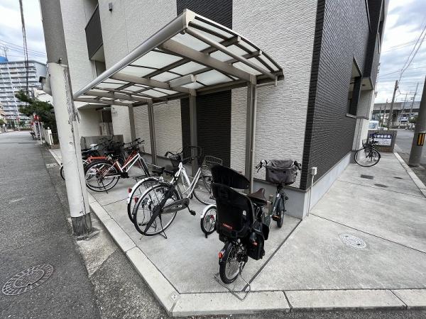 フジパレス堺大浜６番館　その他共用部分　自転車置き場！