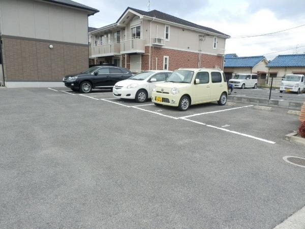 　駐車場　全６台の駐車場