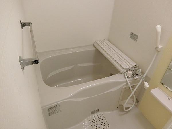 ガーデンヒルズ１　バス　浴室乾燥機付き！
