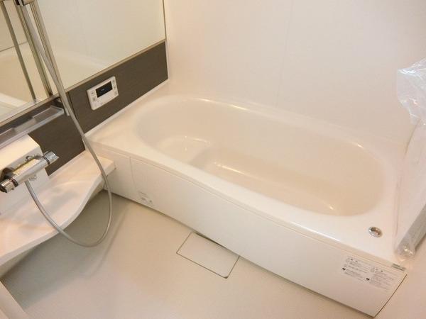 アリエス浜寺　バス　浴室乾燥機、追焚機能付の広々バスルーム！