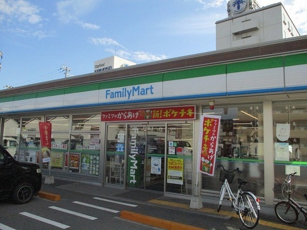 Ｌ’Ａｔｅｌｉｅｒ　Ｍ　ファミリーマート堺出島海岸通店（コンビニ）／246m　