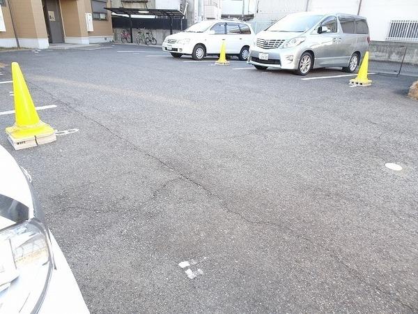 アーネスト本田山　駐車場　駐車場！