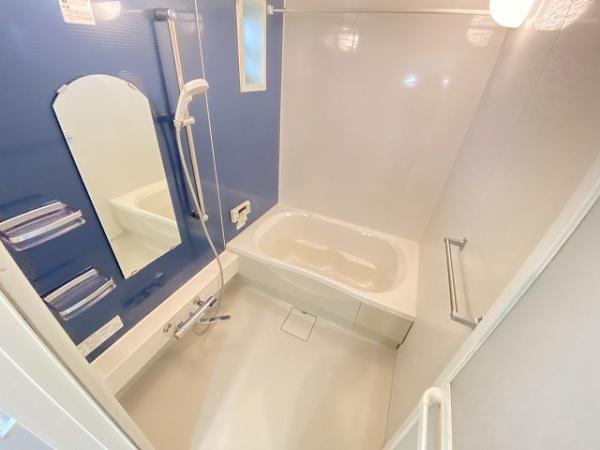 パルファンヴィラーチェ２　バス　浴室乾燥機、追焚機能付の広々バスルーム！