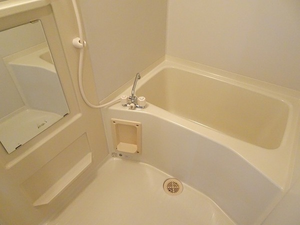 七道駅前マンション　バス　キレイな浴室です！