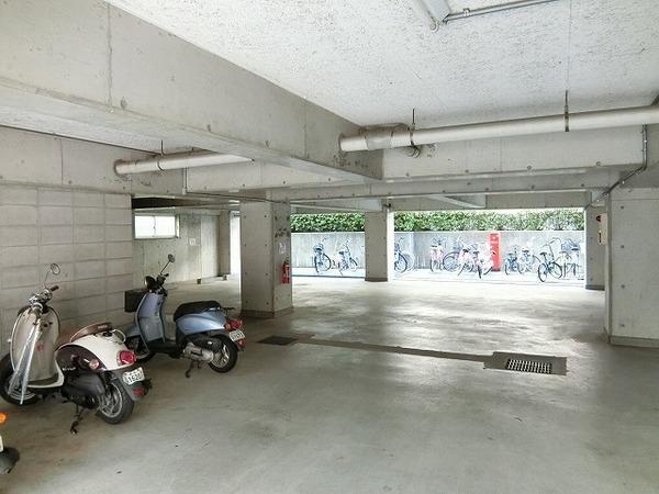 シャルマン芳春　駐車場　駐車しやすい！