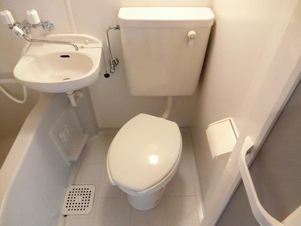 シャルマン芳春　トイレ　清潔感があります！