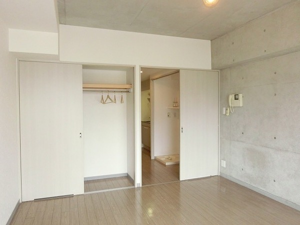 ＧＲＯＯＶＥ堺東アネックス　洋室　室内きれいです！
