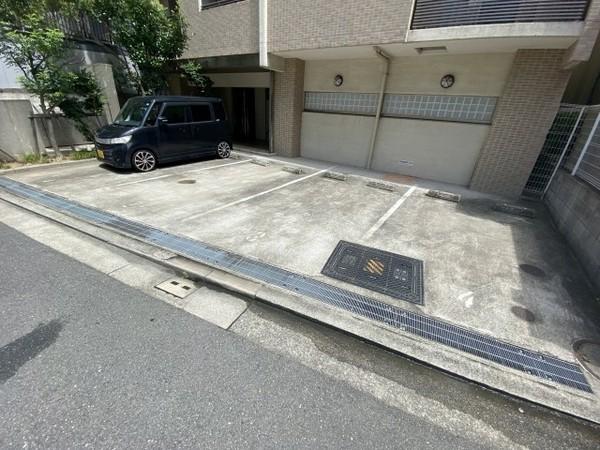 リアライズ堺駅前　駐車場　敷地内駐車場！