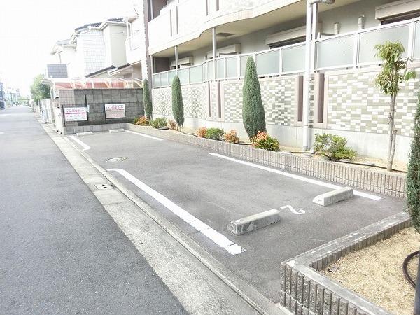 アベニール北花田　駐車場　駐車しやすい！