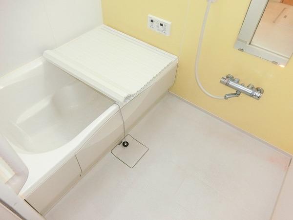 シャーメゾン　リヴィエール　バス　浴室乾燥機、追焚機能付の広々バスルーム！