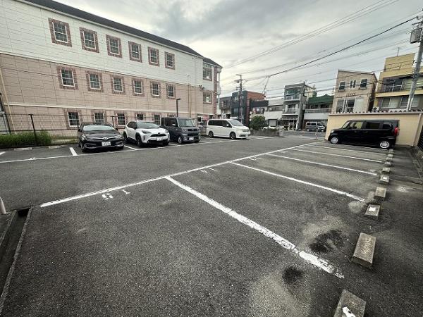 テイオーハイツ北花田　駐車場　駐車しやすい！