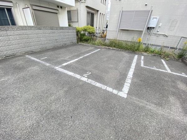 ｗｉｎ北花田　駐車場　敷地内駐車場！