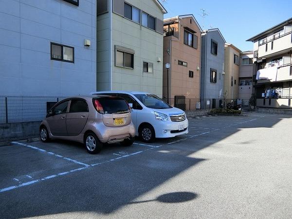 グレース岸田　駐車場　駐車しやすい！