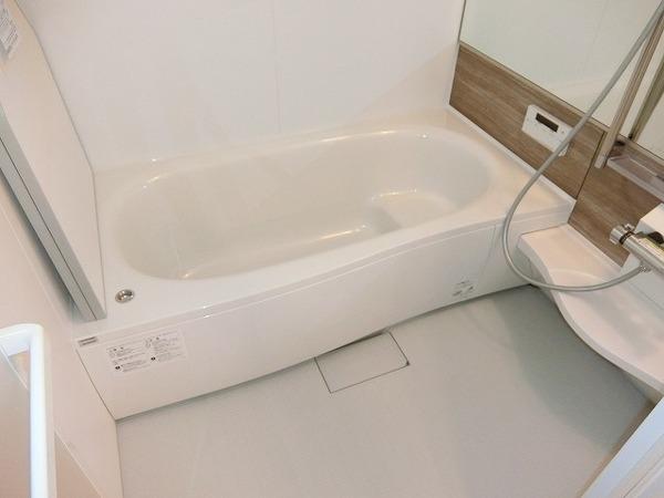 ラディアコート　バス　浴室乾燥機、追焚機能付の広々バスルーム！