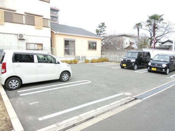 フェリーチェ堺　駐車場　敷地内駐車場！